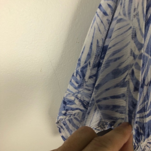 Fate women’s blue and white mini dress with leaves pattern V-neck‎ size small - Picture 12 of 14